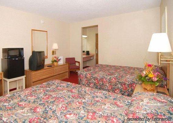Quality Inn Arena Уилкс-Барре Экстерьер фото